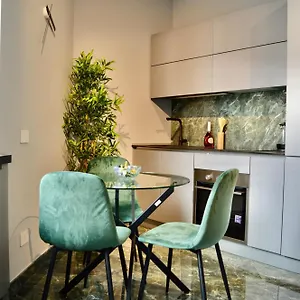 Apartment Savoia, Milan